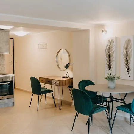 House, Luxury Apartment, Agiou Nikolaou, * Патра